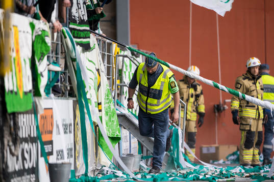 En säkerhetsvakt rensar undan