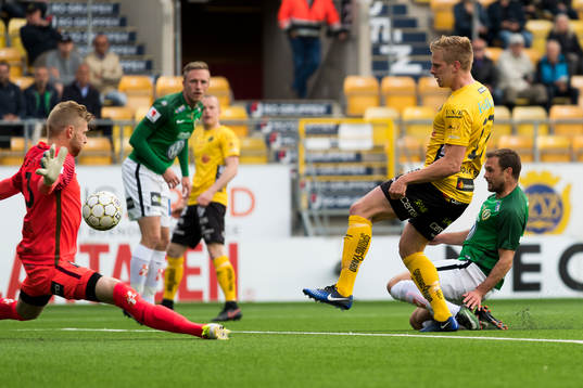 Elfsborgs Per Frick målchans