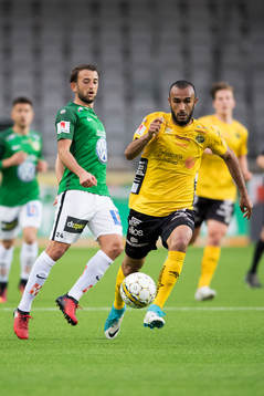 Elfsborgs Issam Jebali och Jönköpings Robert Gojani
