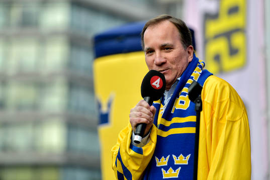Statsminister Stefan Löfven talar på Sergels torg när