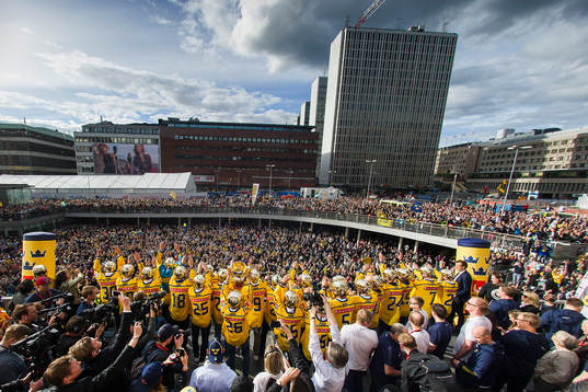 Bläddra bland fler bilder av Ishockey, ishockey-VM 2017, Hyllning, Sergels torg