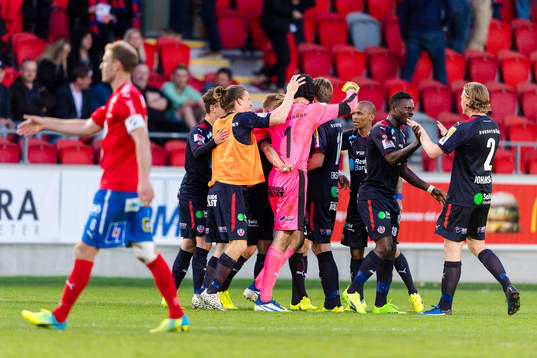 Helsingborgs spelare jublar