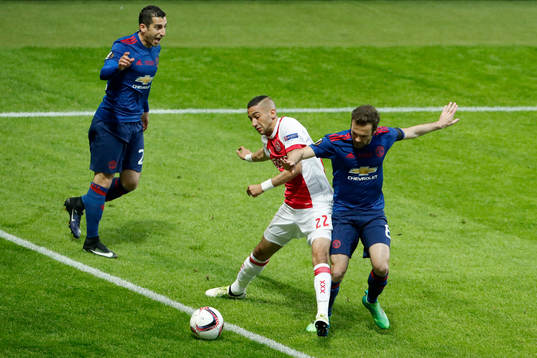 Manchester Uniteds Henrikh Mkhitaryan och Juan Mata