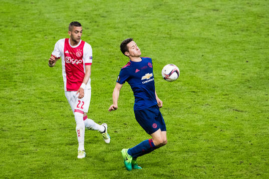 Ajax Hakim Ziyech och Manchester Uniteds Ander Herrera