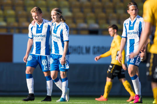 IFK Göteborgs Elías Már Ómarsson jublar med Sebastian