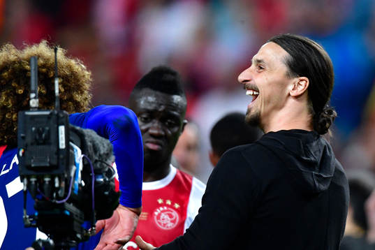 Manchester Uniteds Zlatan Ibrahimovic jublar