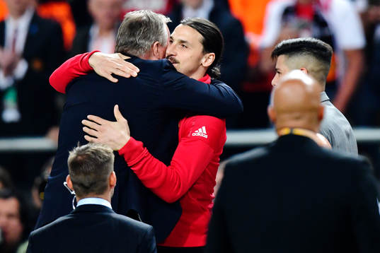 Manchester Uniteds Zlatan Ibrahimovic kramar om Svenska