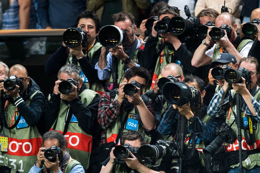Fotografer fotograferar prisutdelningen