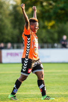 Kristianstads Rita Chikwelu jublar