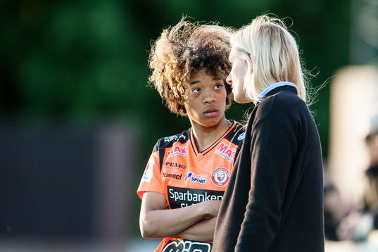 Kristianstads tränare Elisabet Gunnarsdottir och Evelina