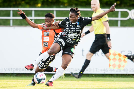 Piteås Faith Ikidi och Kristianstads Ogonna Chukwudi