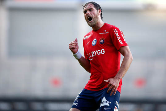 Örgrytes Johan Elmander reagerar