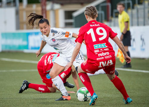 Rosengårds Alexandra Lowe Riley mot Örebros Lejla Basic