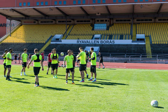 Spelarna värmer upp