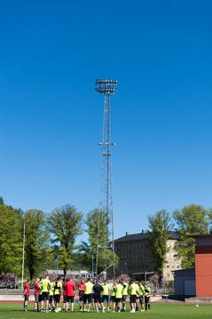 Elfsborgs manager Magnus Haglund instruerar spelarna