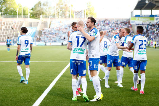 Norrköpings spelare jublar
