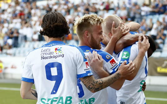 Norrköpings Kalle Holmberg jublar
