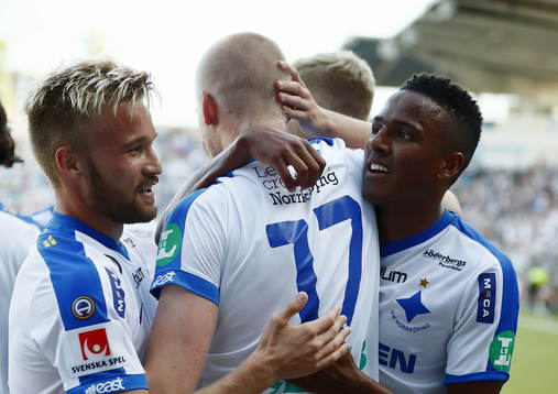 Norrköpings Kalle Holmberg jublar