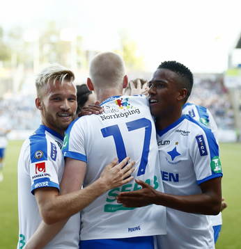 Norrköpings Kalle Holmberg jublar
