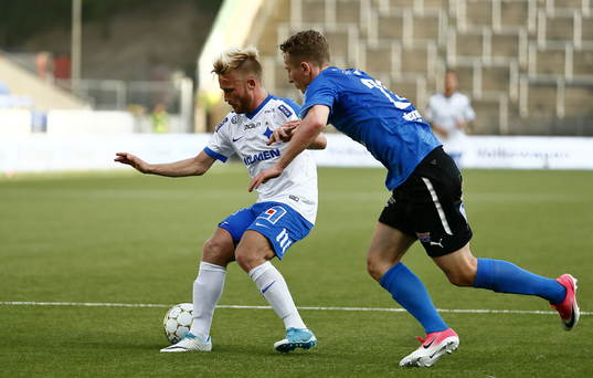 Norrköpings Nicklas Bärkroth, Halmstads Marcus Johansson