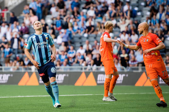 Djurgårdens Gustav Engvall deppar