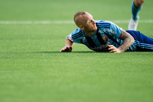 Djurgårdens Magnus Eriksson faller