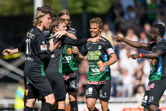 Varbergs spelare jublar