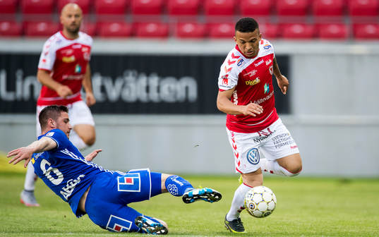 Sundsvalls Kristinn Freyr Sigurdsson och Kalmars Ismael