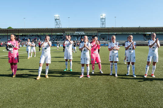 Rosengårds spelare jublar