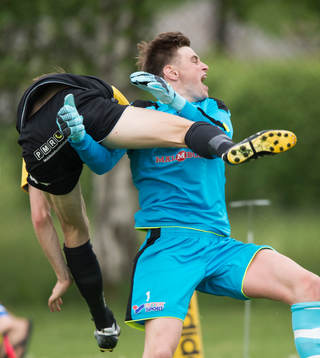 En IFK Hässleholms-spelare bjuds på en lufttur i matchen