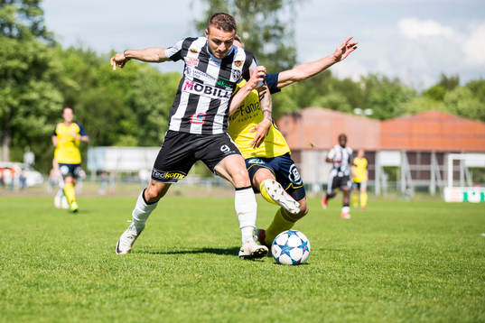 Landskronas Filip Pivkovski i duell