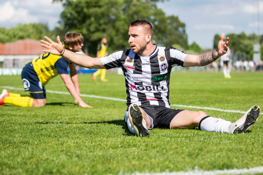 Landskronas Filip Pivkovski deppar