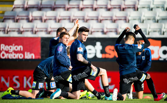 9 Siriusspelarna värmer upp