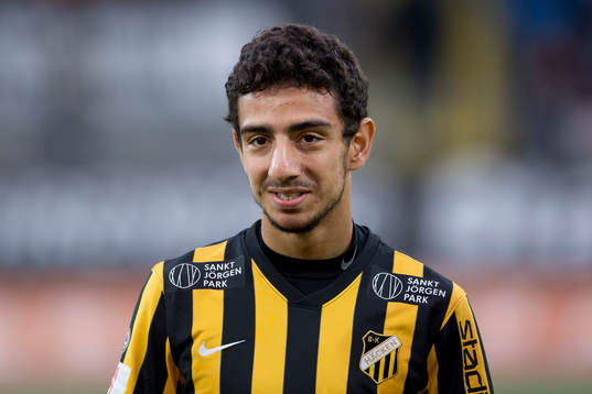Häckens Daleho Irandust  på line up innan fotbollsmatchen