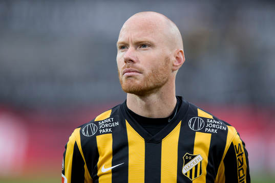 Häckens Alexander Farnerud på line up innan