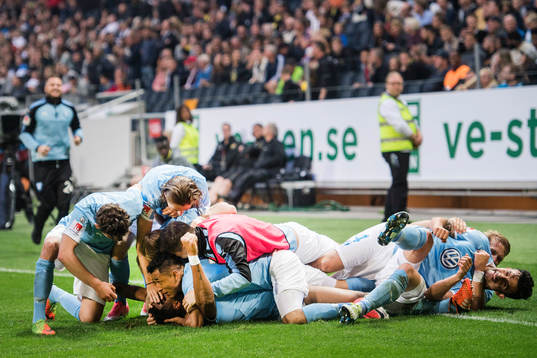 Malmö FFs spelare jublar
