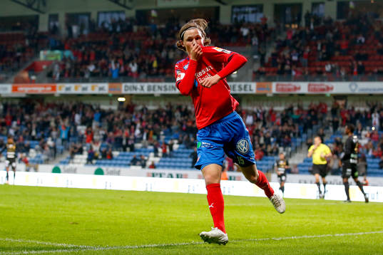 Bläddra bland fler bilder av Fotboll, Superettan, Helsingborg - Syrianska FC 