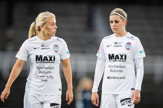 Eskilstunas Mimmi Larsson och Olivia Schough deppar