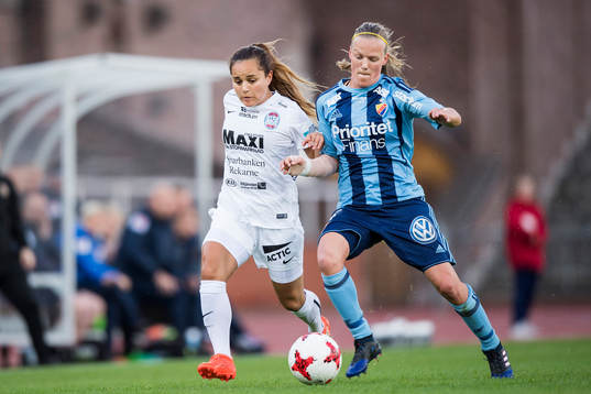 Eskilstunas Malin Diaz och Djurgårdens Michaela van