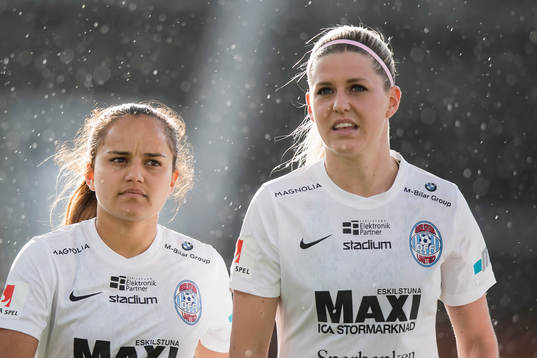 Eskilstunas Olivia Schough och Malin Diaz
