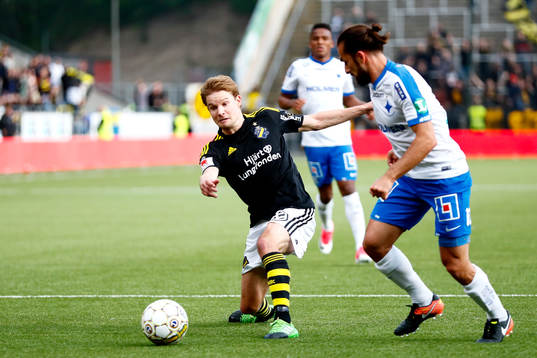 s Johan Blomberg och Norrköpings Christopher Telo