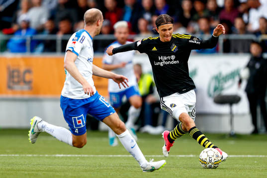s Kristoffer Olsson och Norrköpings Andreas Johansson