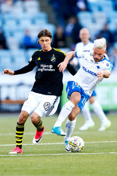 s Kristoffer Olsson och Norrköpings Nicklas Bärkroth