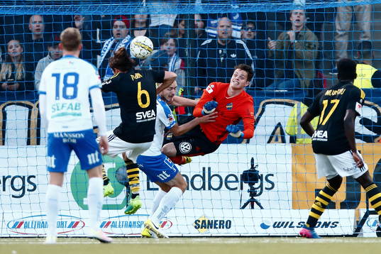 s målvakt Oscar Linnér