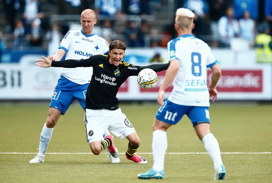 s Kristoffer Olsson reagerar