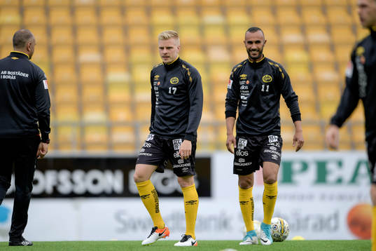 Elfsborgs Per Frick och Issam Jebali värmer upp