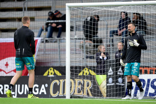 Elfsborgs målvakt Kevin Stuhr Ellegaard och målvakt David