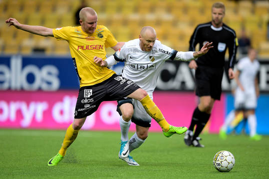 Elfsborgs Simon Lundevall och Häckens Alexander Farnerud