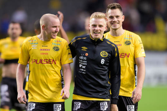 Elfsborgs Simon Lundevall och Per Frick jublar