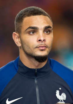 Layvin Kurzawa , Frankrike
